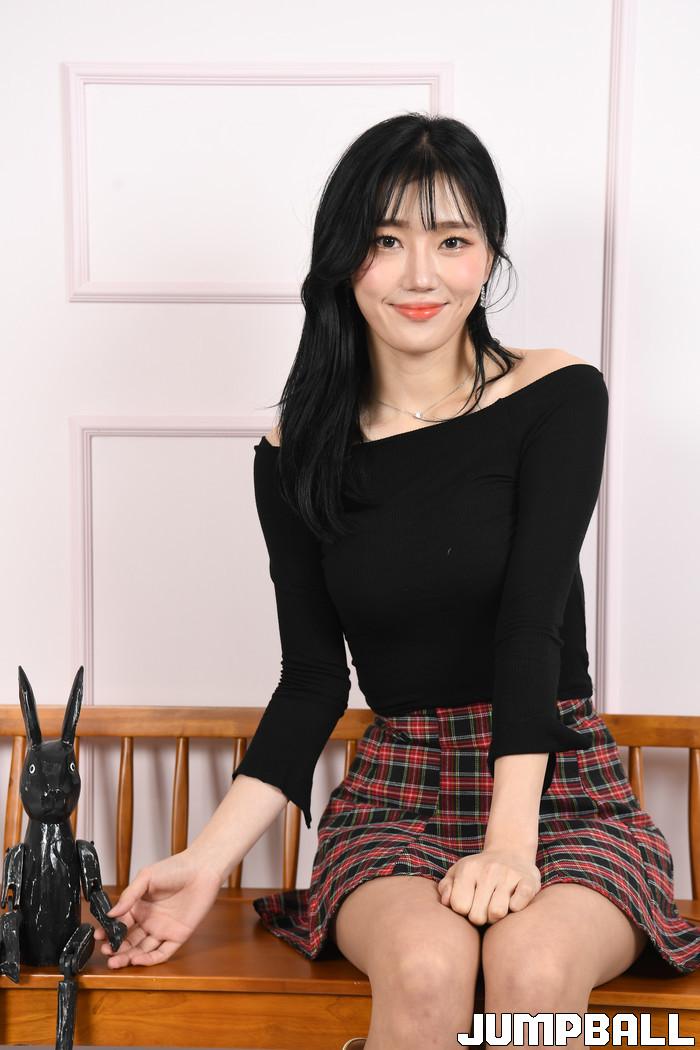 매거진] “재미와 힘을 드리는 치어리더가 되고 싶어요” SK 조다정 치어리더